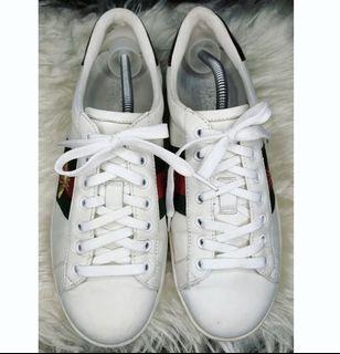 Authentic gucci sneakers 39