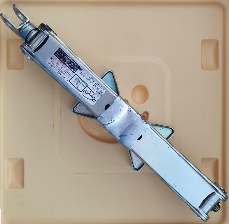 Car Jack set (Original Honda), Car Accessories, Accessories on Carousell