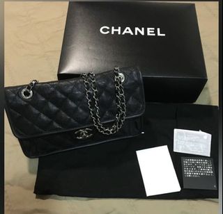 (Category: ) located in . Submitted by branded_crazy_sales (Listing ID 1131813086, Image 1). Description: .
