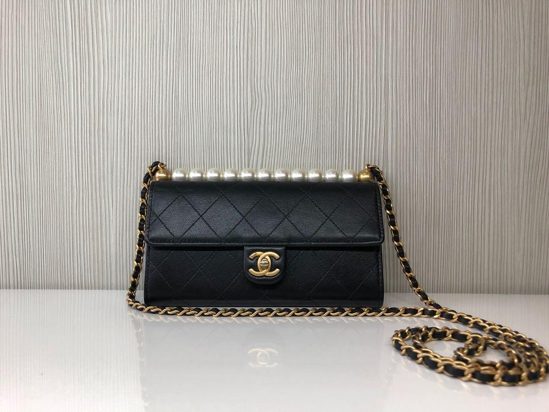 CHANEL PHONE HOLDER CLUTCH WITH CHAIN REVIEW + SAMORGA PEARL STRAPS