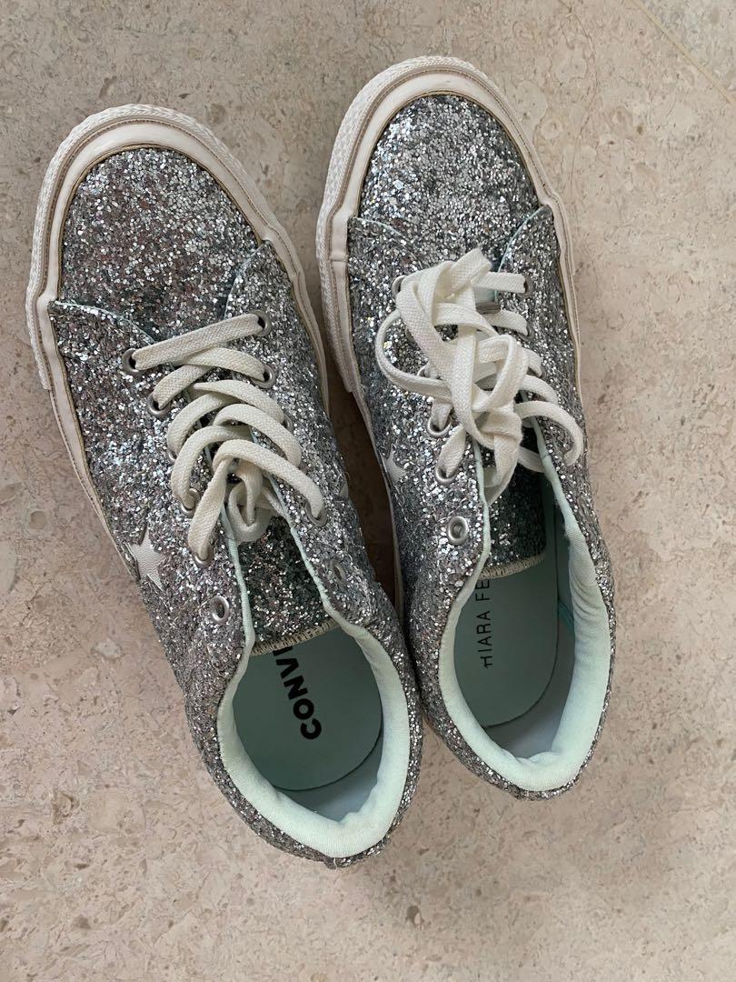 Chiara Ferragni converse