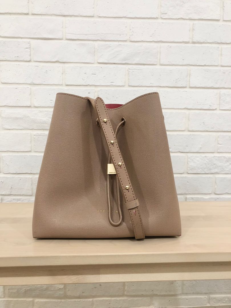 Christy Ng Memphis Bucket Bag, Women's Fashion, Bags & Wallets, Tote Bags  on Carousell