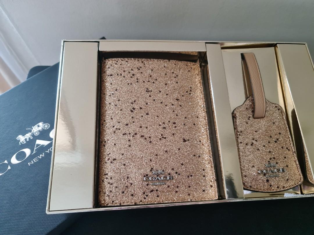 Coach Glitter set passport holder and bag tag in Gold, Women's Fashion