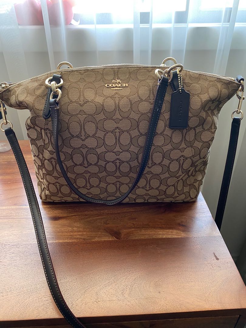 coach medium tote handbag