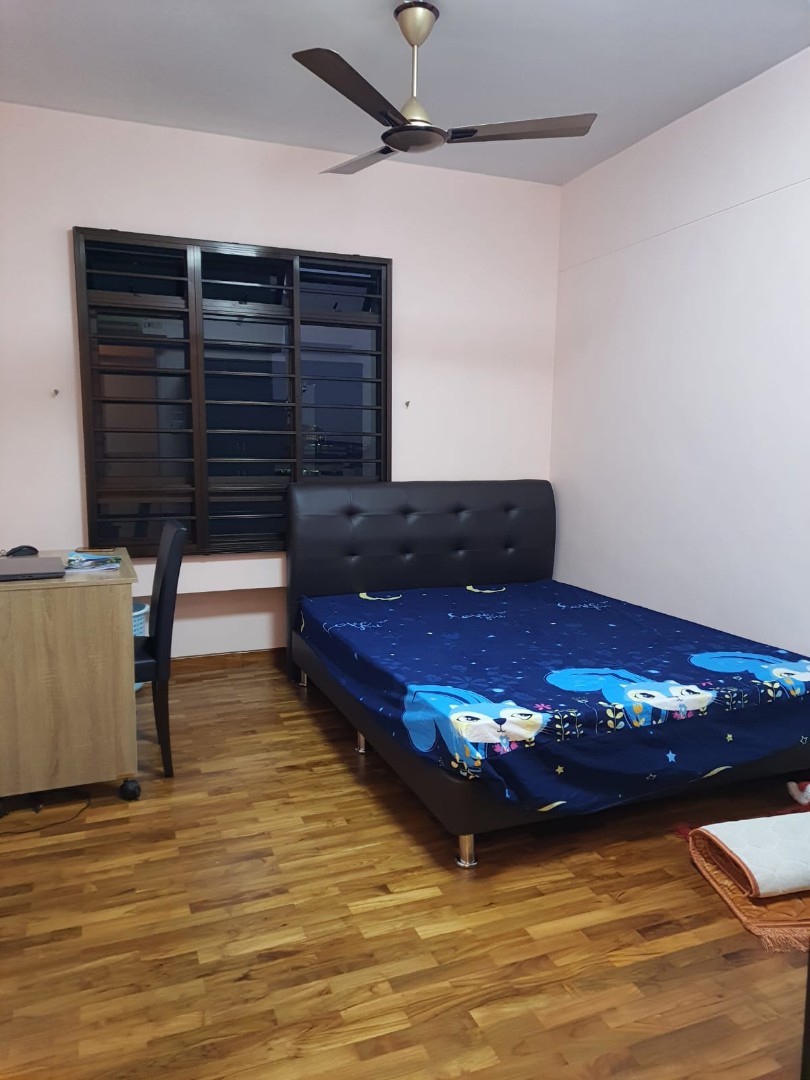 Common room near pioneer MRT, Property, Rentals, HDB on Carousell