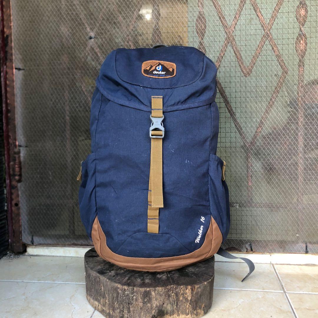 deuter walker 16l