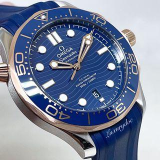 FS.BNIB OMEGA SEAMASTER DIVER 300M CO‑AXIAL MASTER CHRONOMETER AUTOMATIC TWO TONE SEDNA GOLD BLUE DIAL ON RUBBER 42MM WATCH 210.22.42.20.03.002