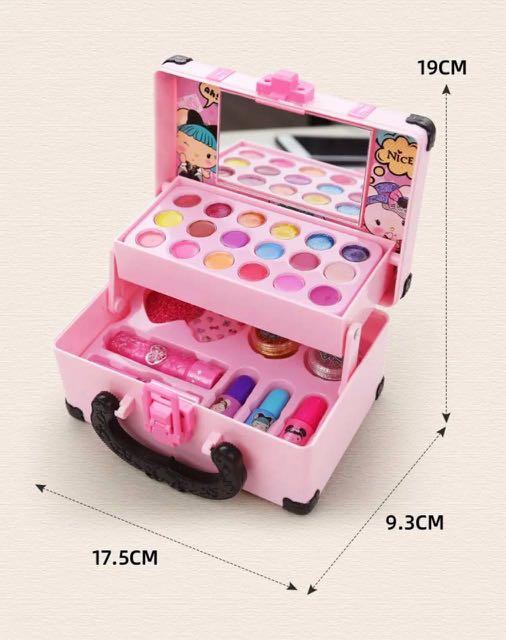 Mini Make up Kit (Category: Makeup) located in Quezon City. Submitted by tanyachoa (Listing ID 1131640020, Image 2). Description: No box, plastic bubble wrap only.