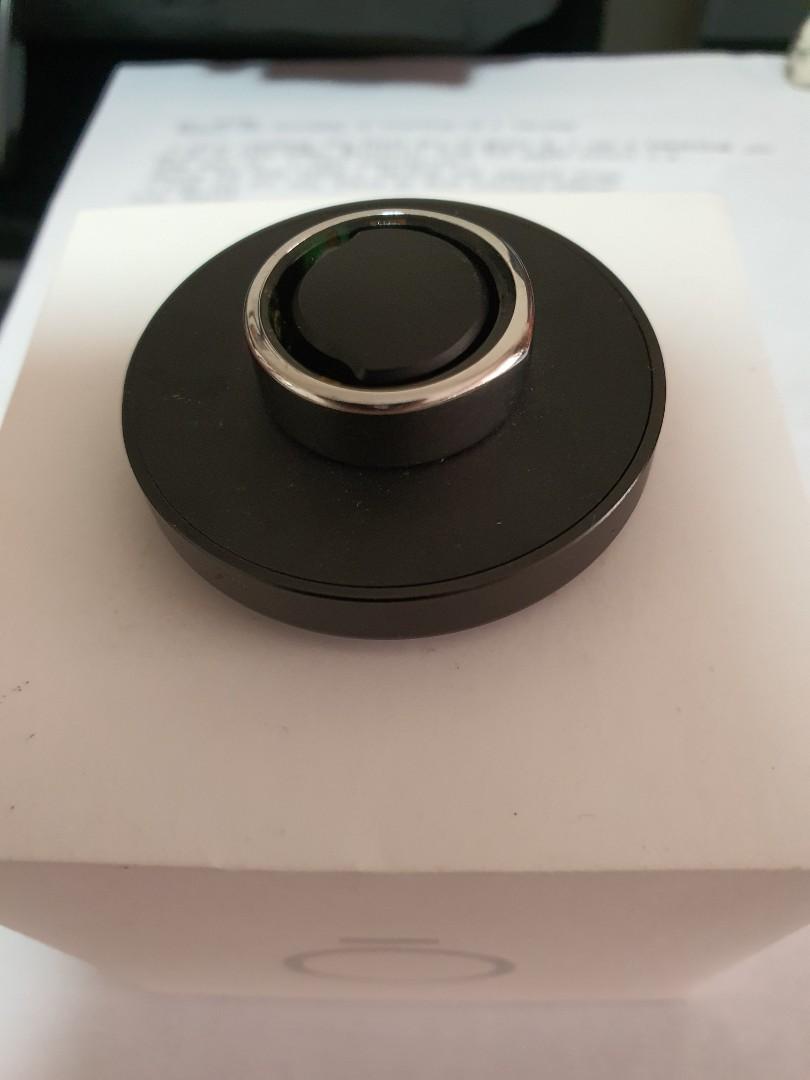 Oura Ring Gen 2 Silver size 8, Mobile Phones & Gadgets, Other 