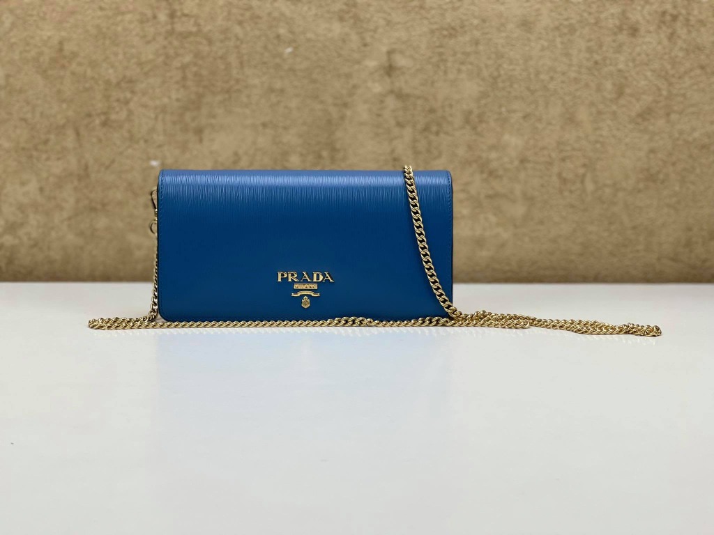 Prada Cipria Beige Vitello Move Leather Chain Wallet Crossbody Bag 1BP021