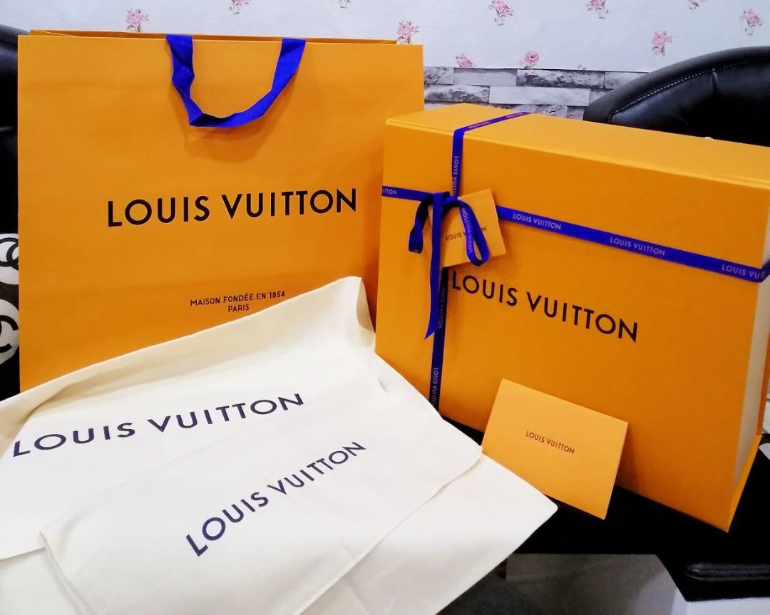 Louis Vuitton shopping bag packaging  Bags  Gumtree Australia Brimbank  Area  Sunshine  1279394511
