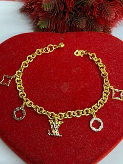(Category: ) located in . Submitted by glamgorgeous (Listing ID 1131811003, Image 1). Description: .