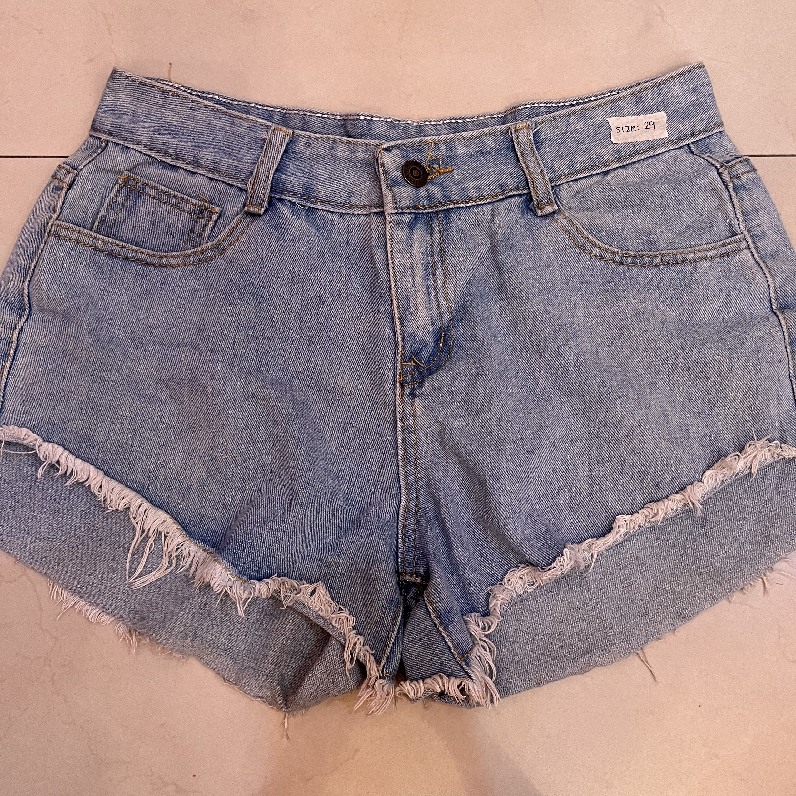 Size 29 Ripped Maong Short, Women's 
