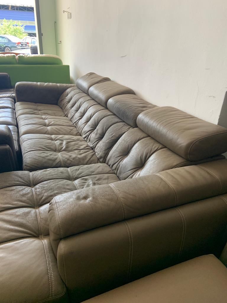 Sofa L shape Besar, Furniture & Home Living, Furniture, Sofas on Carousell