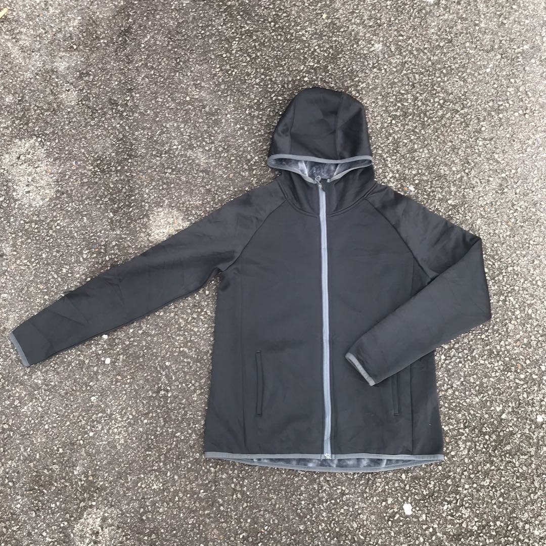 Sweater sport shop