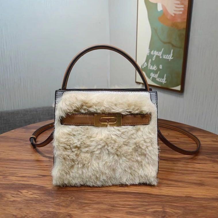 Tory Burch Lee Radziwill Shearling Petite Double Bag, Women's Fashion, Bags  & Wallets, Tote Bags on Carousell