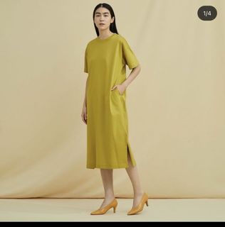 (Category: ) located in . Submitted by sywardrobe (Listing ID 1131822552, Image 1). Description: .
