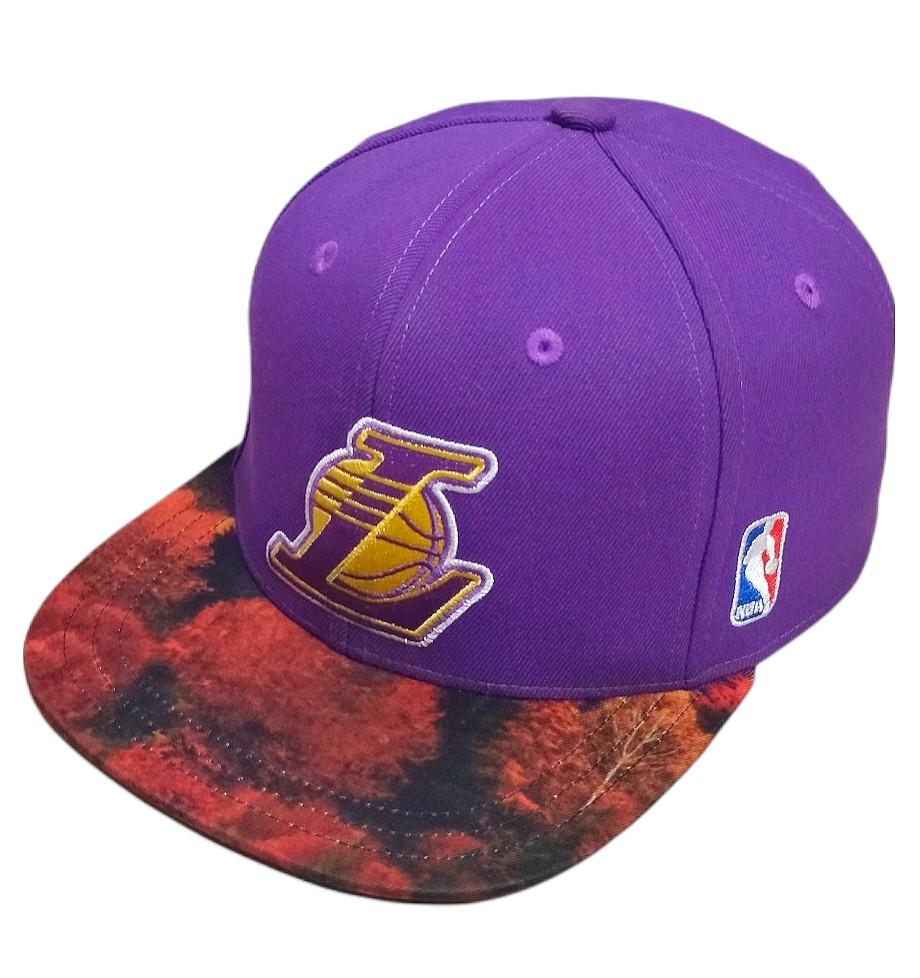 Vintage Adidas Lakers Cap Snapback Men s Fashion Watches Accessories Cap Hats on Carousell