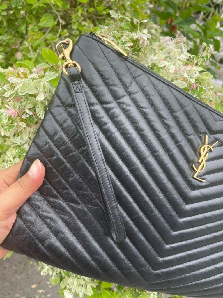 Ysl clutch best sale large