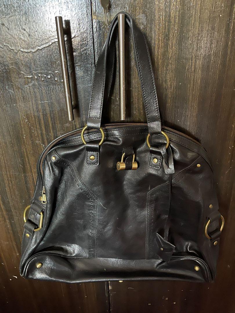 YSL Large Handbag (Category: Luxury Bags & Wallets) located in Cavite. Submitted by yosh_blake (Listing ID 1131673276, Image 1). Description: .
