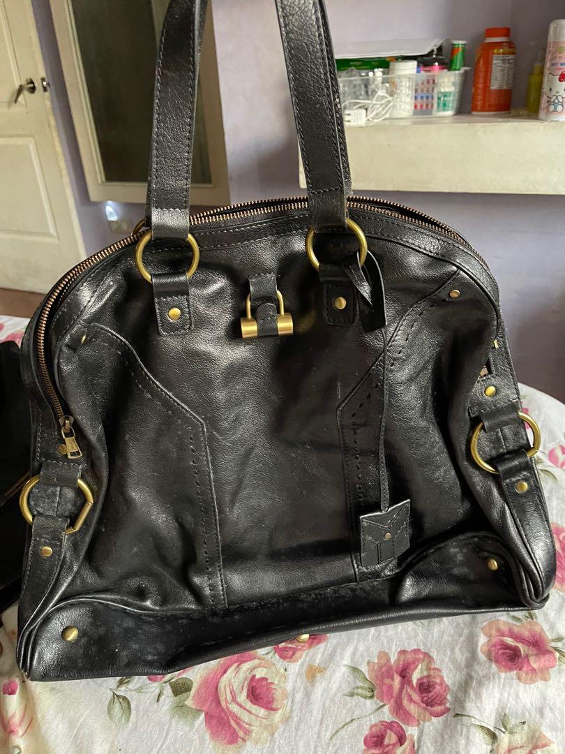 YSL Large Handbag (Category: Luxury Bags & Wallets) located in Cavite. Submitted by yosh_blake (Listing ID 1131673276, Image 2). Description: .