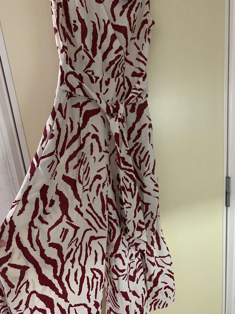 Zalora jumpsuit (Category: Dresses) located in Manila. Submitted by katesys (Listing ID 1131791204, Image 2). Description: Brand new with tag Xs Waist line 24-25.