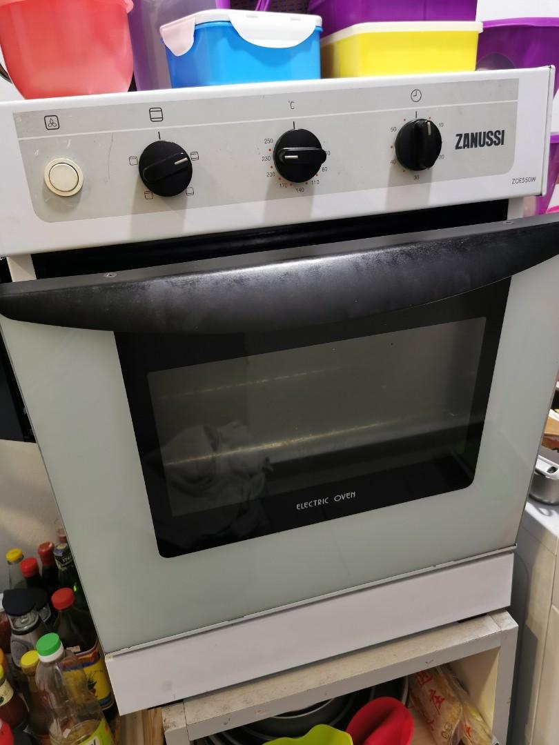 Zanussi electric oven, TV & Home Appliances, Kitchen Appliances, Ovens & Toasters on Carousell
