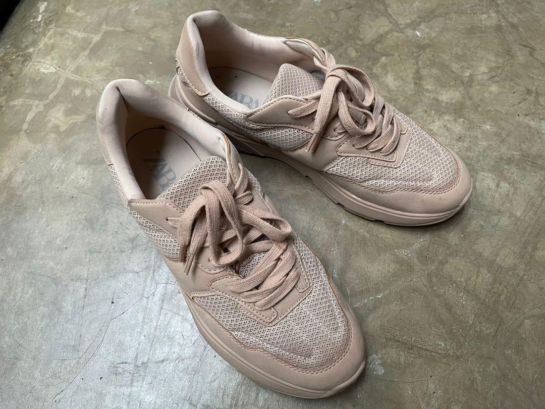 contrast trainers zara