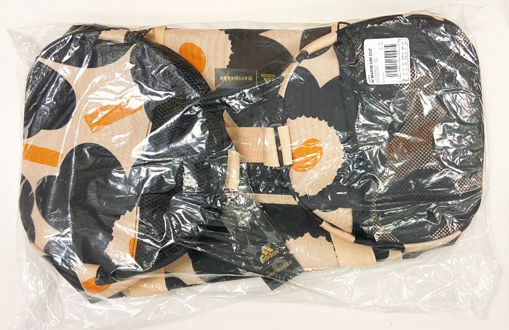 現貨* ADIDAS X MARIMEKKO UNIKKO ALLOVER-PRINT DUFFEL SMALL, 女裝, 手袋及銀包, 單肩包-  Carousell