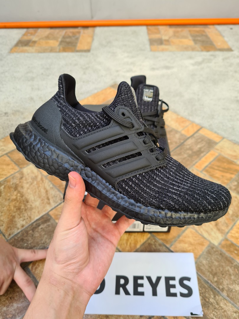 Ultraboost triple black sale 4.0