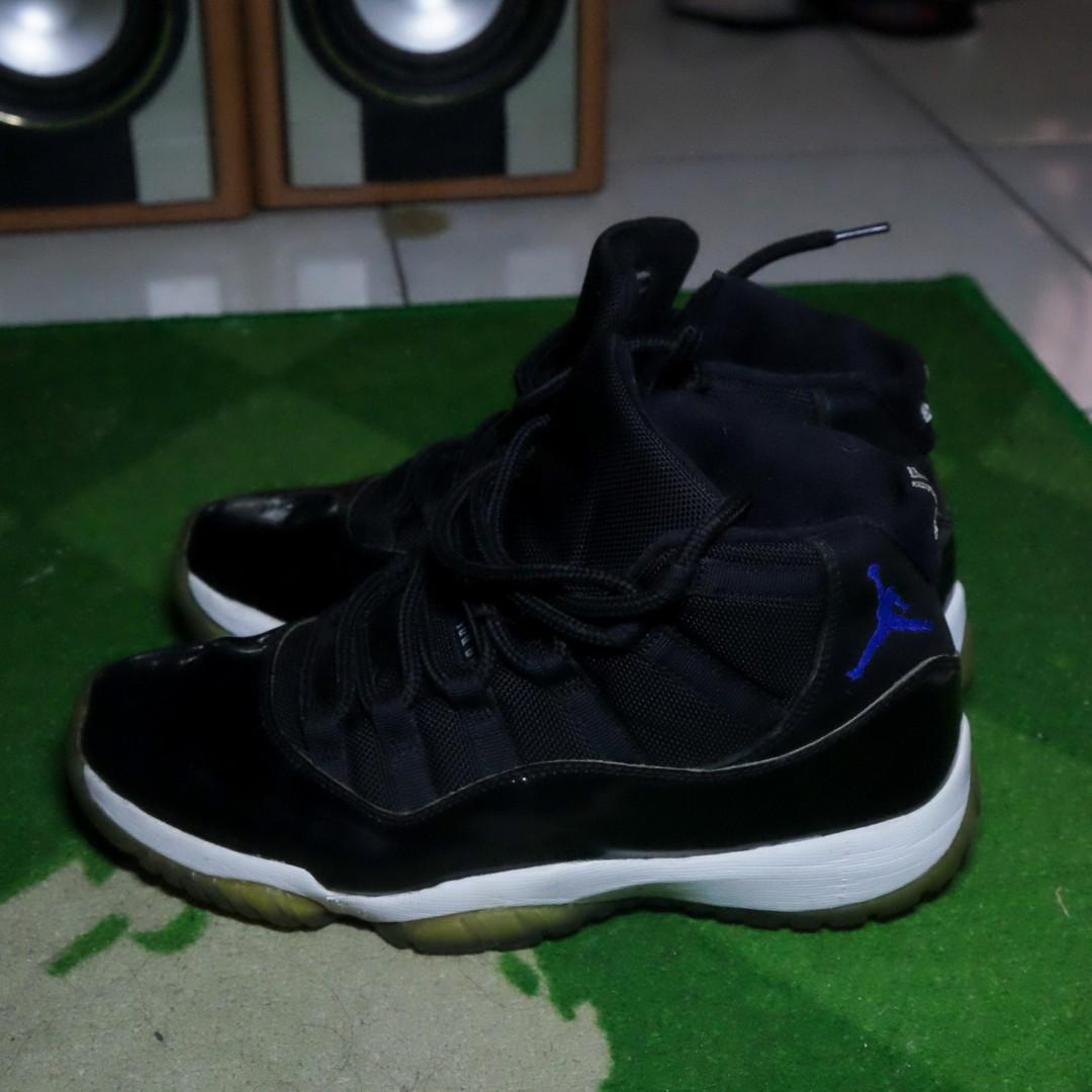 jordan 11 space jam size 10