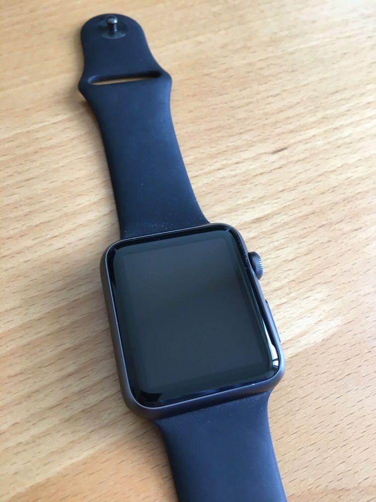 Apple Watch 42mm Space Gray Aluminum 7000 Series Sport Band