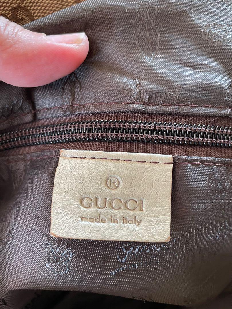 Gucci Bamboo GG Shoulder Bag (Category: Luxury Bags & Wallets) located in Muntinlupa City. Submitted by phbudgetluxuryfinds (Listing ID 1131864006, Image 3). Description: Authentic 💯 No other inclusion just the bag With signs of wear Pamana bag na po ito Large capacity .