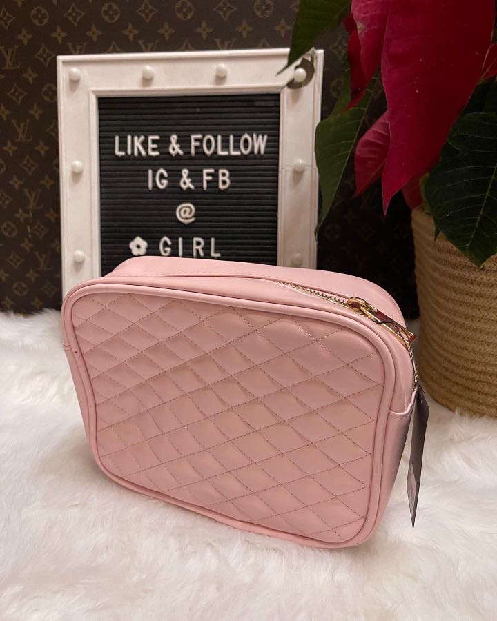 Forever 21 store pouch