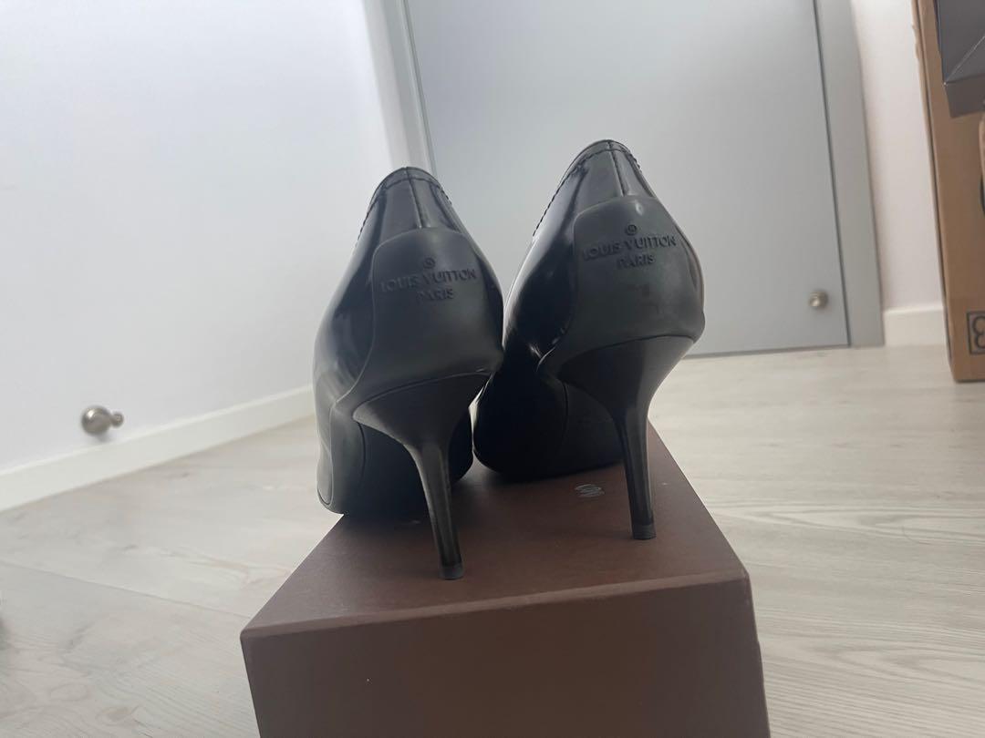Leather heels Louis Vuitton Black size 38.5 IT in Leather - 28995934
