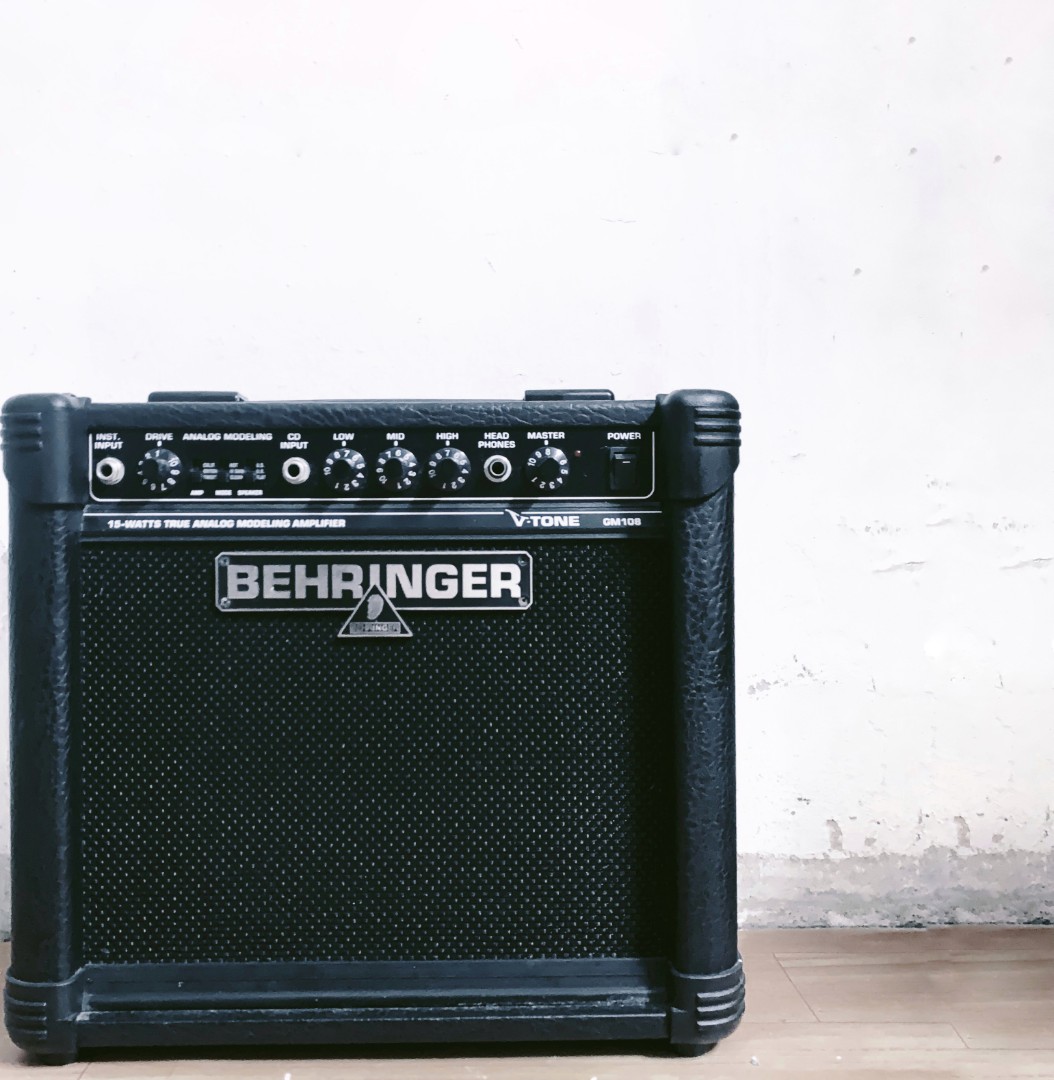 Behringer 15 watt amp sale