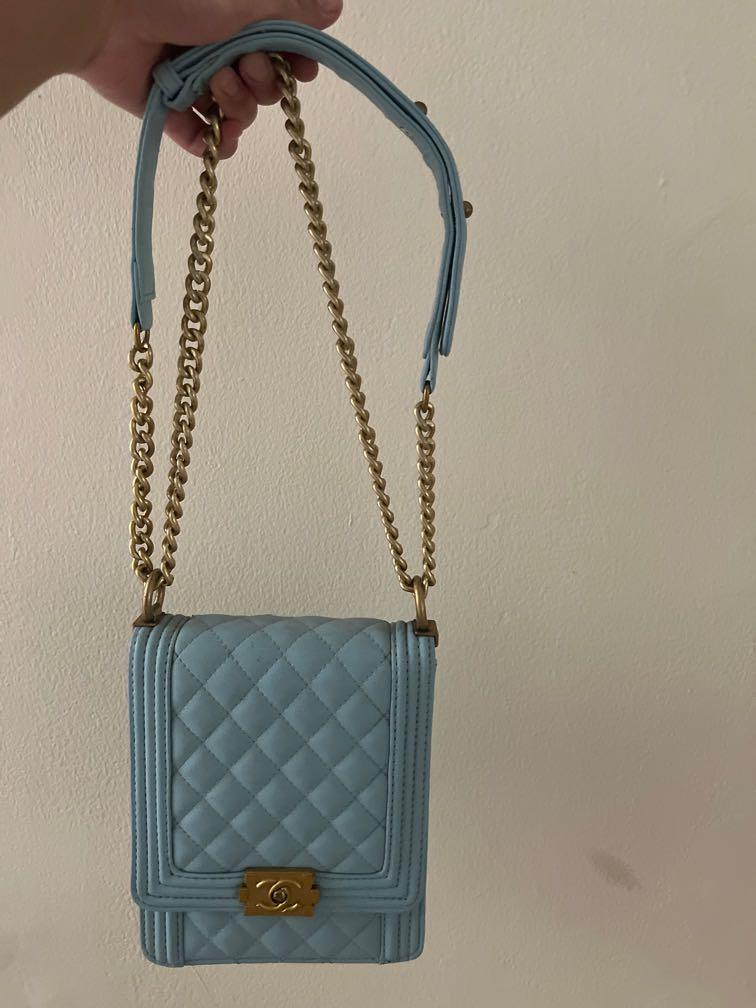 Chanel boy bag hot sale vertical