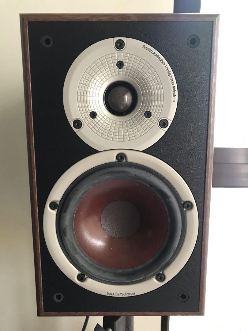 Dali Spektor 2 stereo bookshelf speaker with amp set Warranty still available