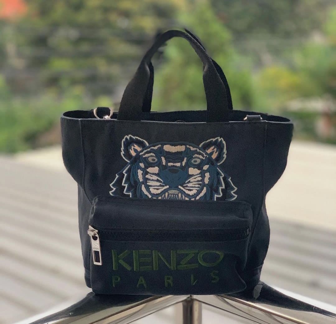 Fast Sale Preloved 2nd Kenzo Tiger Tote Bag sz 19 26 x 20 cm with strap and dustbag Nett Exclude ongkir