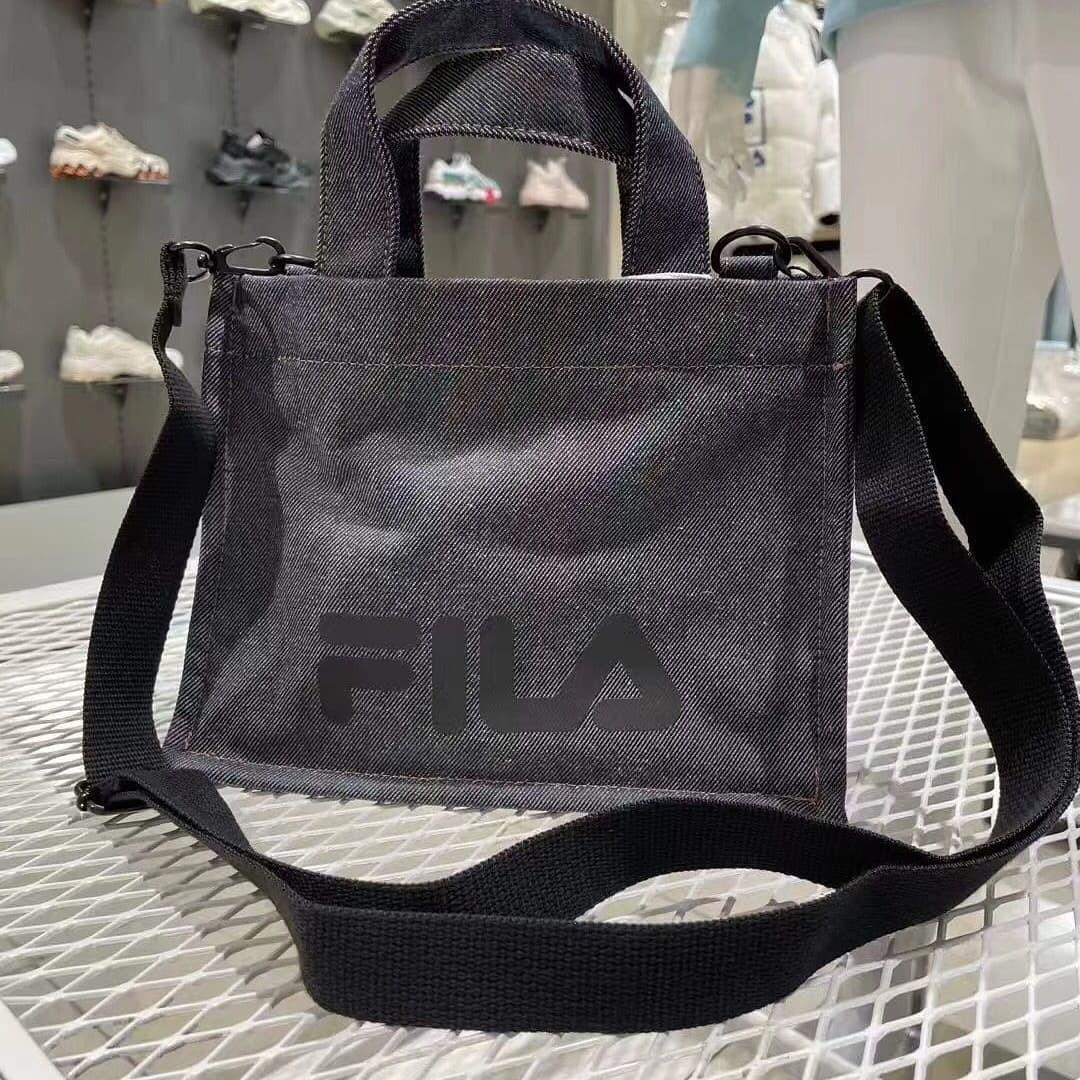 Fila 斜孭袋  , 女裝, 手袋及銀包, 單肩包- Carousell