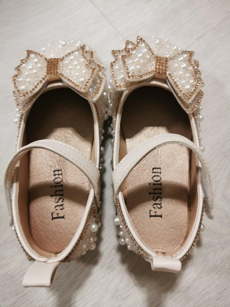 Girls top shoes shopping