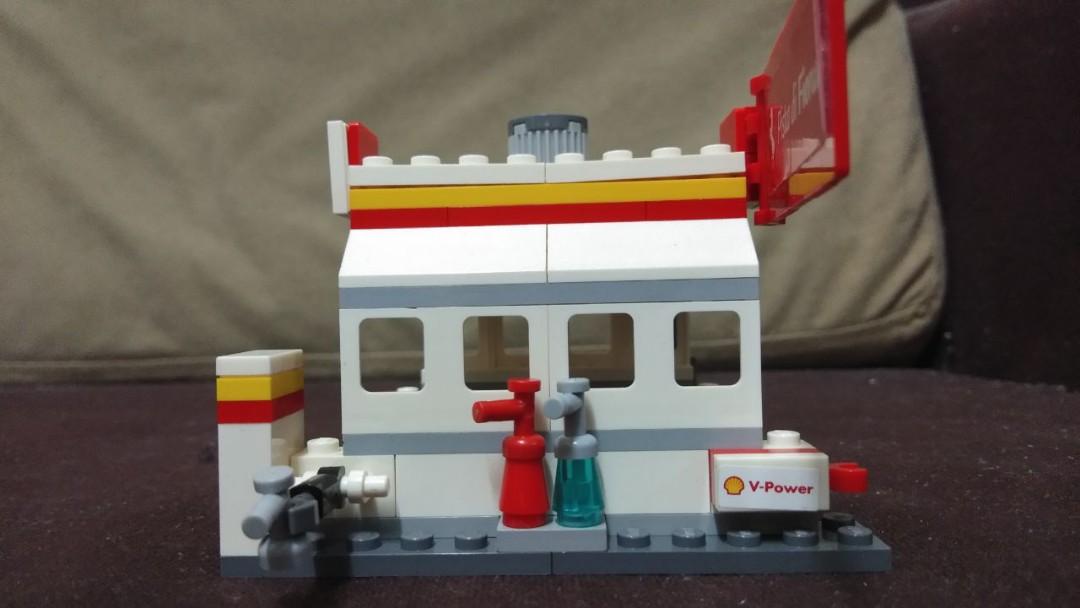 Lego Shell Station 40195, Hobbies & Toys, Toys & Games on Carousell