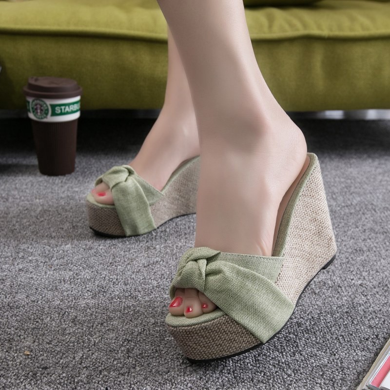 Light green clearance wedges