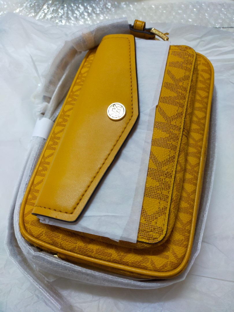 mk jet set travel camera bag, Luxury, Bags & Wallets on Carousell