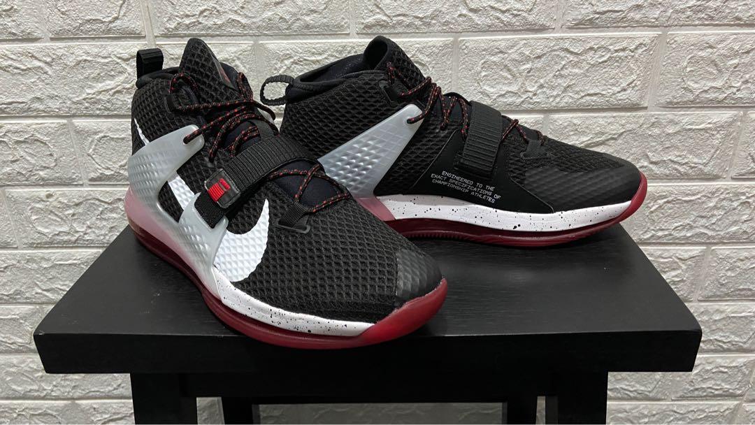 Air force max 2 hotsell