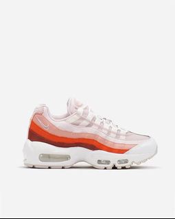 (Category: ) located in . Submitted by secretclosetofastylist (Listing ID 1131918732, Image 1). Description: .