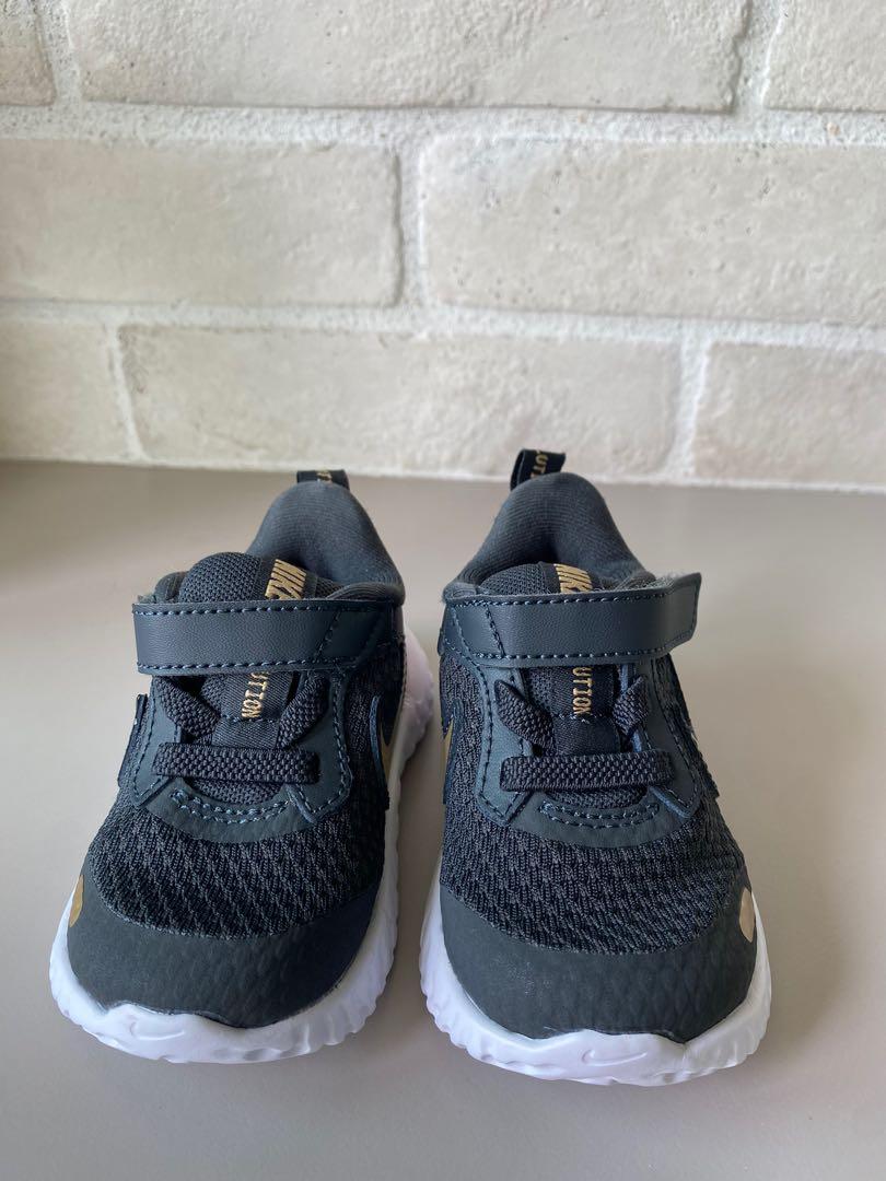 Size 5 nike baby shoes clearance