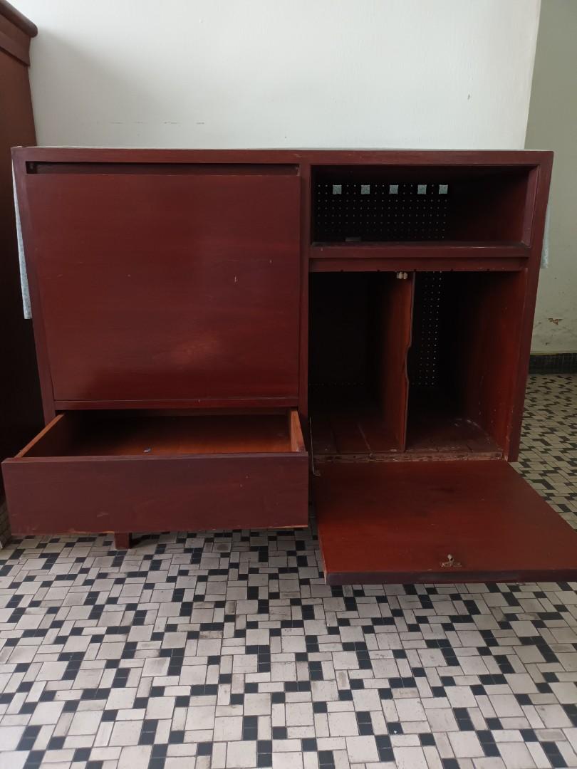 Old furniture for free, Furniture & Home Living, Furniture, Shelves