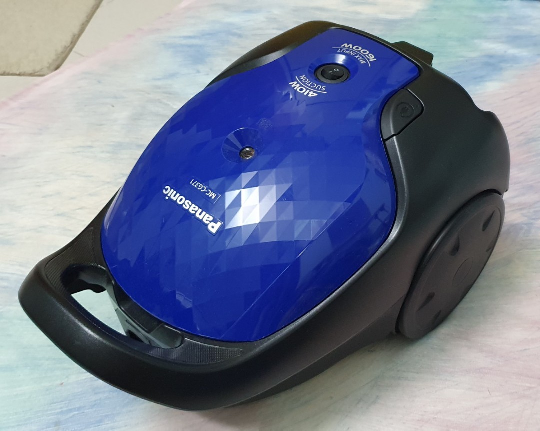 Panasonic Vacuum Cleaner (mccg371), TV & Home Appliances, Vacuum