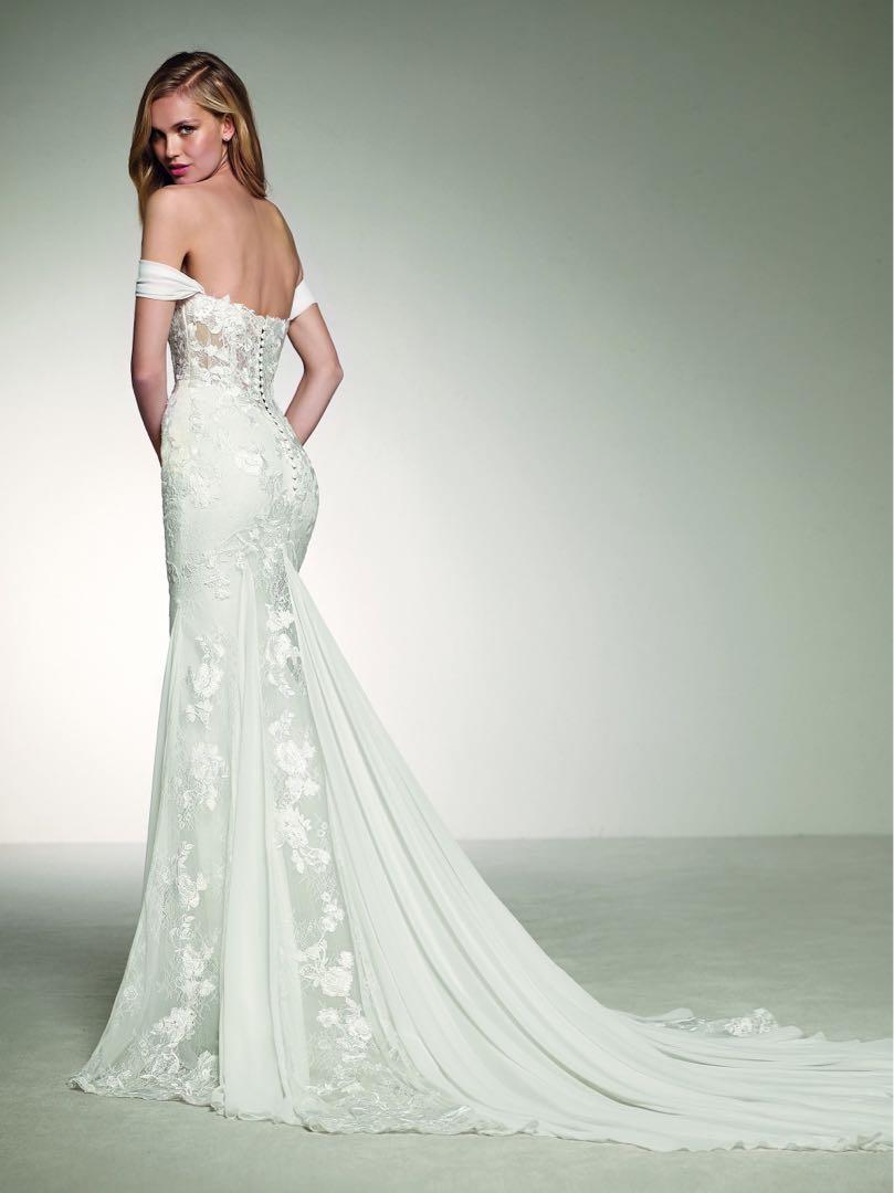 Pronovias davinia dress hot sale